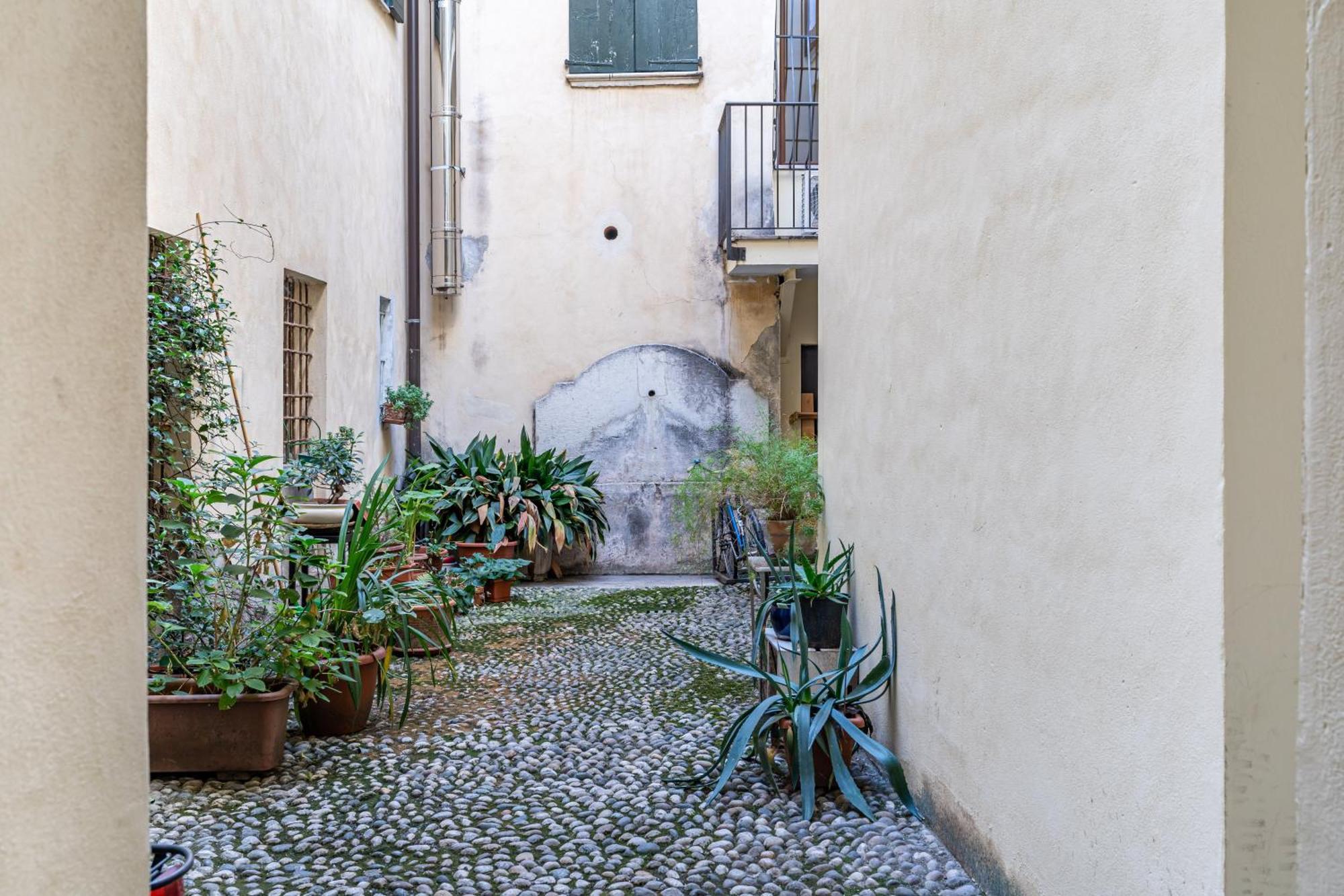 Casa San Faustino - Brescia Citycenter - By Host4U Esterno foto